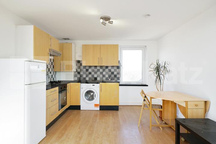Split level conversion offering 528 Sq. Ft of living & entertaining space  Ashurst Gardens, Tulse Hill / Brixton